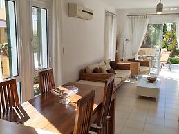 Cyprus, 2 Beds Ensuite, Pool, Patios, Wifi, Parkin