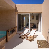 The Hydor Element Of Gaea