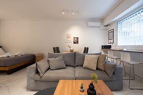 Kolonaki Chic Minimalist Studio-Athens