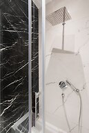 Kolonaki Chic Minimalist Studio-Athens