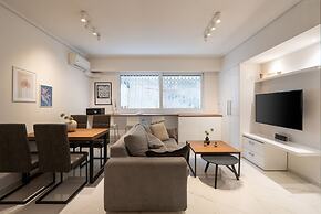 Kolonaki Chic Minimalist Studio-Athens