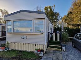 Lovely pet Friendly 4 Berth Caravan in Morecambe