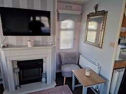 Lovely pet Friendly 4 Berth Caravan in Morecambe