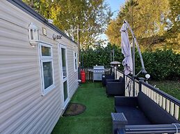 Lovely pet Friendly 4 Berth Caravan in Morecambe