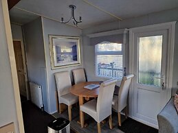 Lovely pet Friendly 4 Berth Caravan in Morecambe