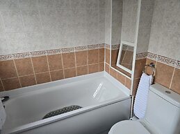 Chathamhouse/sleeps7/tv/wifi/freep