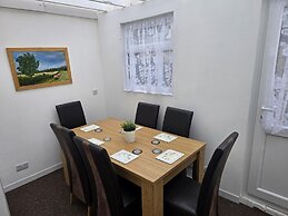 Chathamhouse/sleeps7/tv/wifi/freep