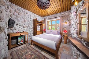 Cappadocia Çavuşin Stone House
