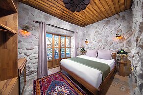 Cappadocia Çavuşin Stone House