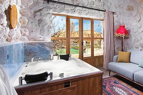 Cappadocia Çavuşin Stone House