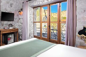 Cappadocia Çavuşin Stone House