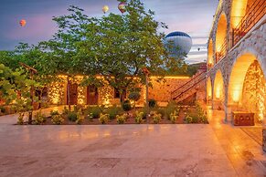 Cappadocia Çavuşin Stone House