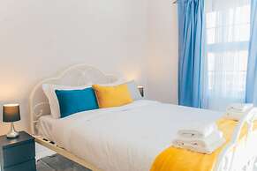 Remarkable 4-bed House in Cardiff