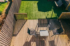 Remarkable 4-bed House in Cardiff