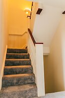 Remarkable 4-bed House in Cardiff