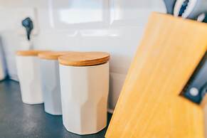 Remarkable 4-bed House in Cardiff