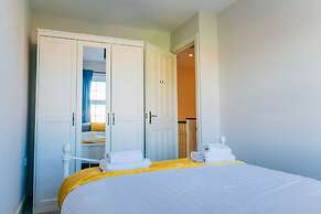 Remarkable 4-bed House in Cardiff