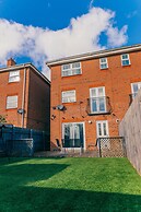 Remarkable 4-bed House in Cardiff