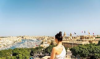 Yolanda Boutique Hotel