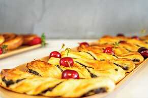 Stuart Rooms by Zzzing