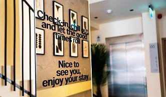 Stuart Rooms by Zzzing