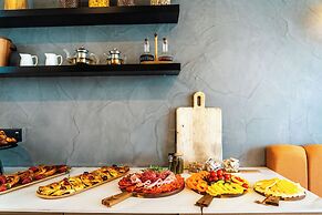 Stuart Rooms by Zzzing