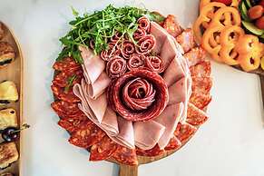 Stuart Rooms by Zzzing