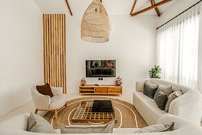 Berapi Villa by EVDEkimi