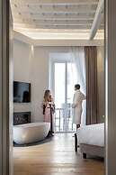 Palazzo Goldoni Condotti Collection