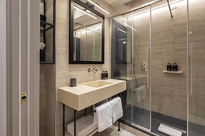 Palazzo Goldoni Condotti Collection