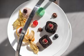 Palazzo Goldoni Condotti Collection