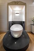 Palazzo Goldoni Condotti Collection