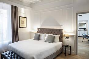 Palazzo Goldoni Condotti Collection