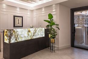 Palazzo Goldoni Condotti Collection