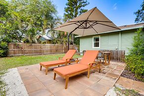 Idyllic Sarasota Home w/ Yard: 2 Mi to Beach!