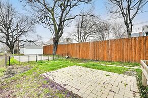 8 Mi to Chicago: Oak Park Home w/ Fenced Backyard!