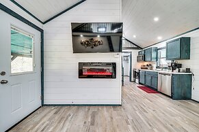 Broken Bow Cabin w/ Hot Tub, Fire Pit & Creek View