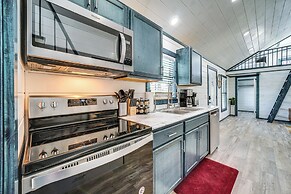 Broken Bow Cabin w/ Hot Tub, Fire Pit & Creek View