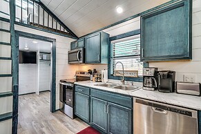 Broken Bow Cabin w/ Hot Tub, Fire Pit & Creek View