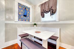 Lovely Mobile Home w/ Smart TV: 2 Mi to Downtown!