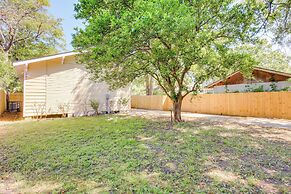 Lovely Mobile Home w/ Smart TV: 2 Mi to Downtown!