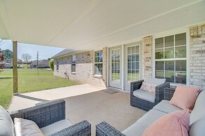 2 Mi to Grand Lake: Grove Home w/ Fenced-in Yard