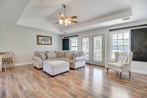 2 Mi to Grand Lake: Grove Home w/ Fenced-in Yard