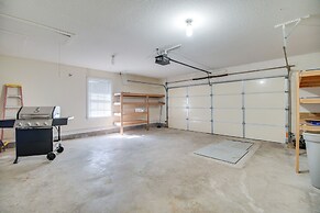 2 Mi to Grand Lake: Grove Home w/ Fenced-in Yard