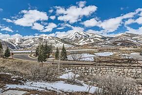 Helling Circle Hideaway 303 3 Bedroom Condo by RedAwning