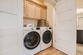 Helling Circle Hideaway 303 3 Bedroom Condo by RedAwning