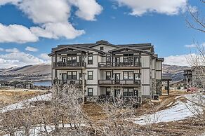 Helling Circle Hideaway 303 3 Bedroom Condo by RedAwning