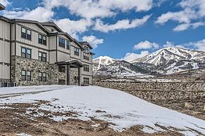 Helling Circle Hideaway 303 3 Bedroom Condo by RedAwning