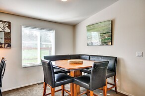 Oregon Cabin on Pine Hollow Reservoir w/ Mtn View!