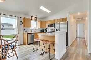 Charming Home w/ Patio: 3 Mi to Hayden Lake!